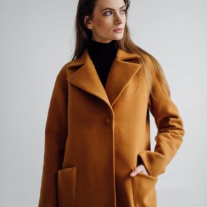 beautiful-fashion-woman-posing-with-elegant-suit-1